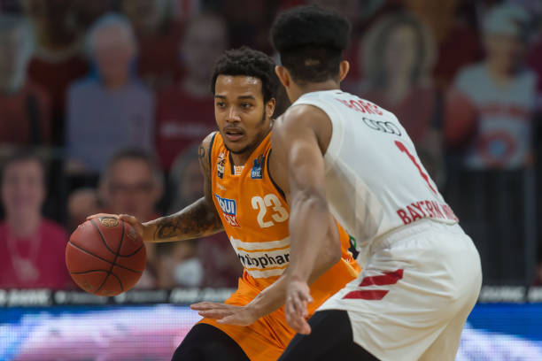 彩虹过人 彩虹过人