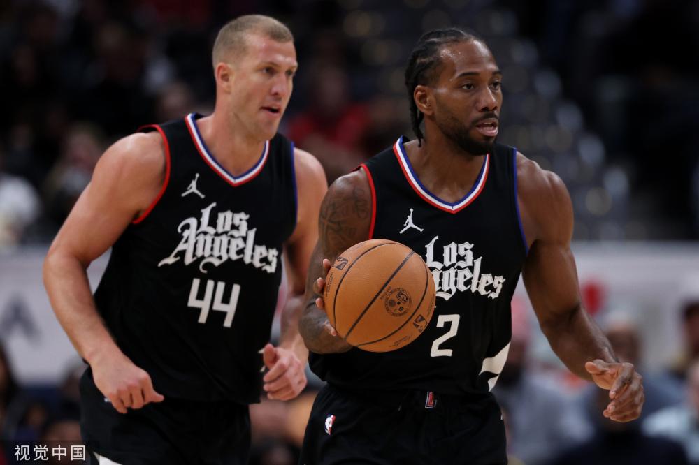 交到他手里 交到他手里