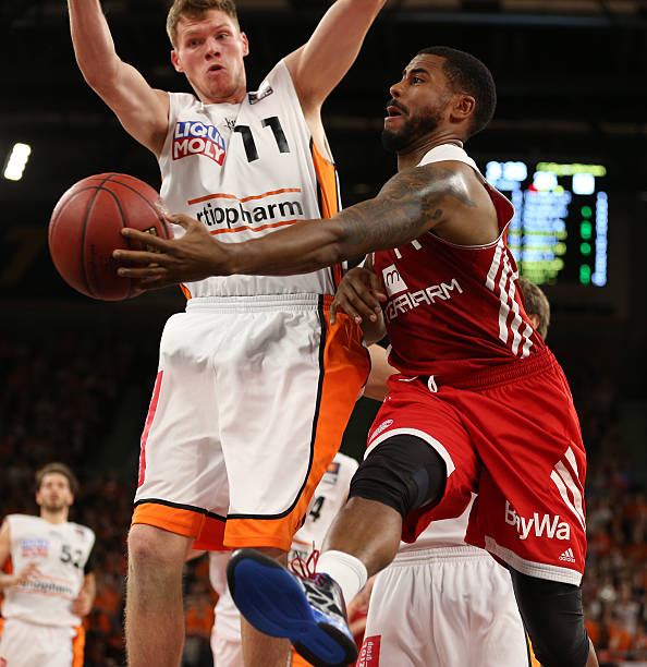 频发的赛季 频发的赛季