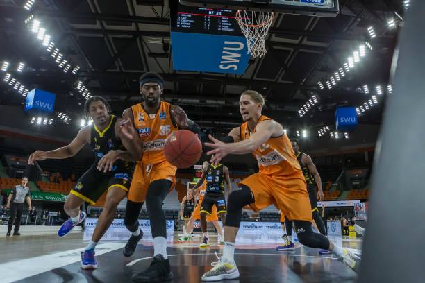 让人们看到 让人们看到